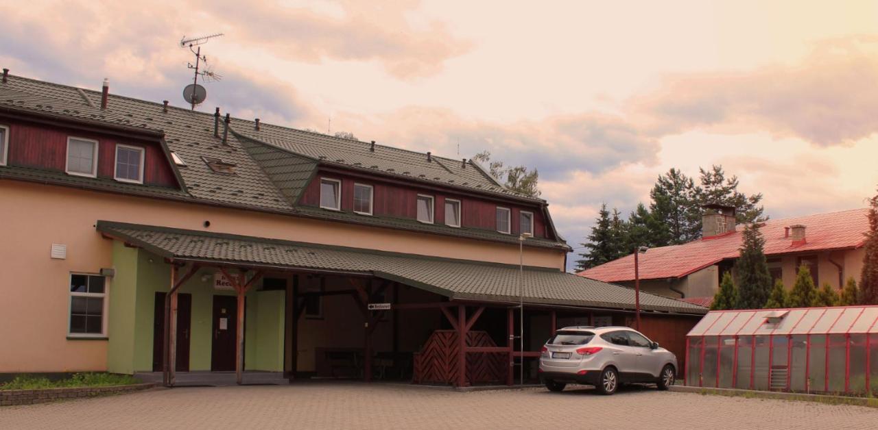 Hotel Pod Zelenou Cesky Tesin Exterior photo