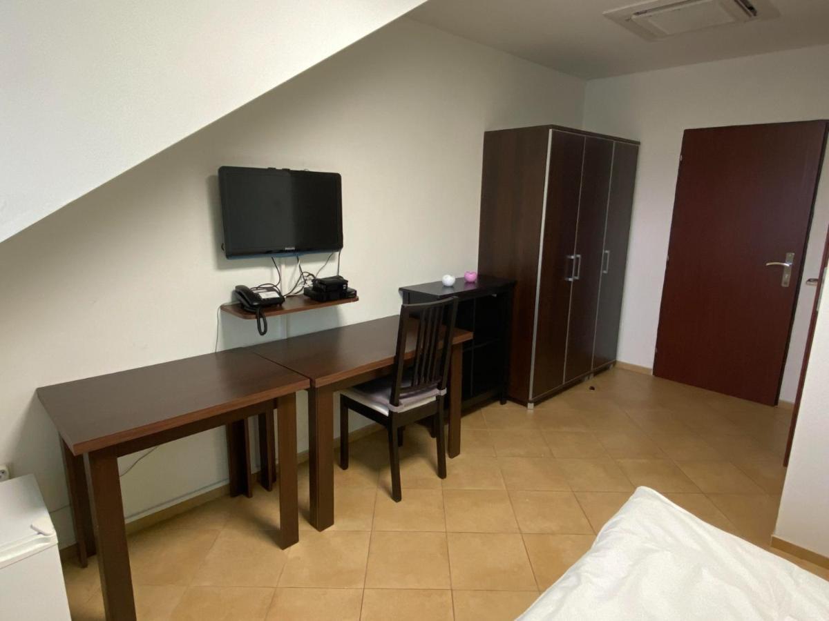 Hotel Pod Zelenou Cesky Tesin Exterior photo